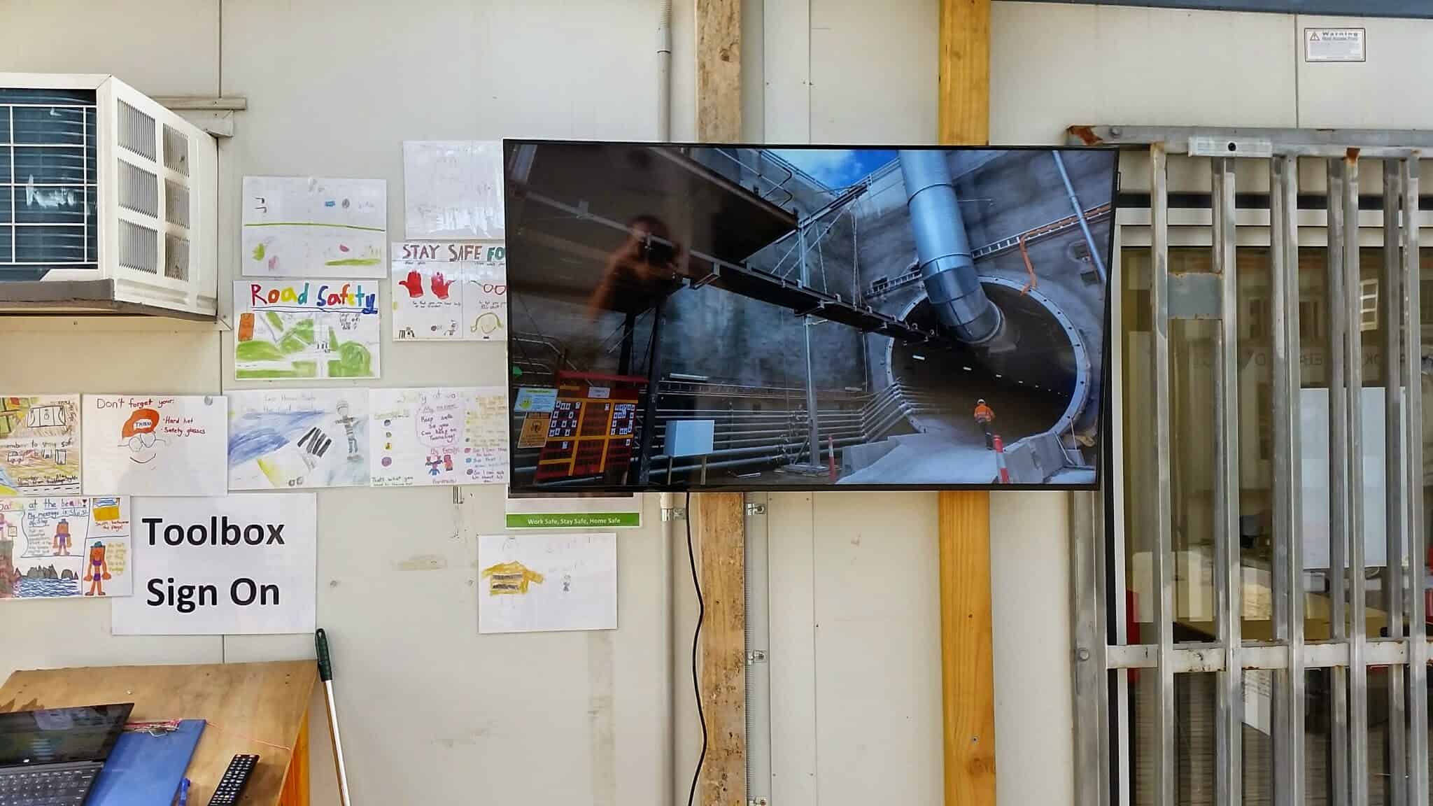 Advertise Me Digital Signage CPB John Holland Dragados Digital Announcement Board Site 7