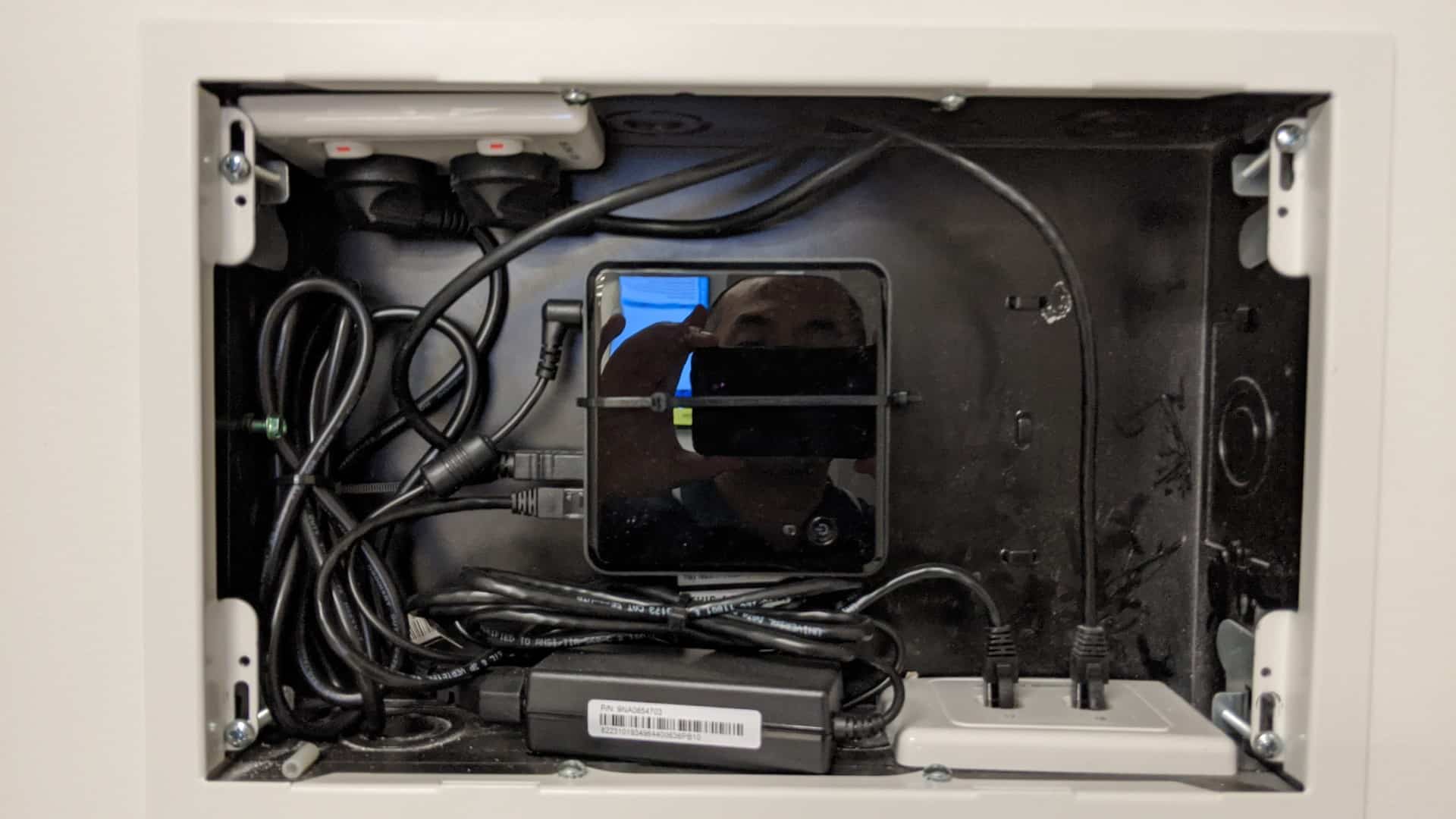 Advertise Me Digital Signage In Wall Box with cover with no cover