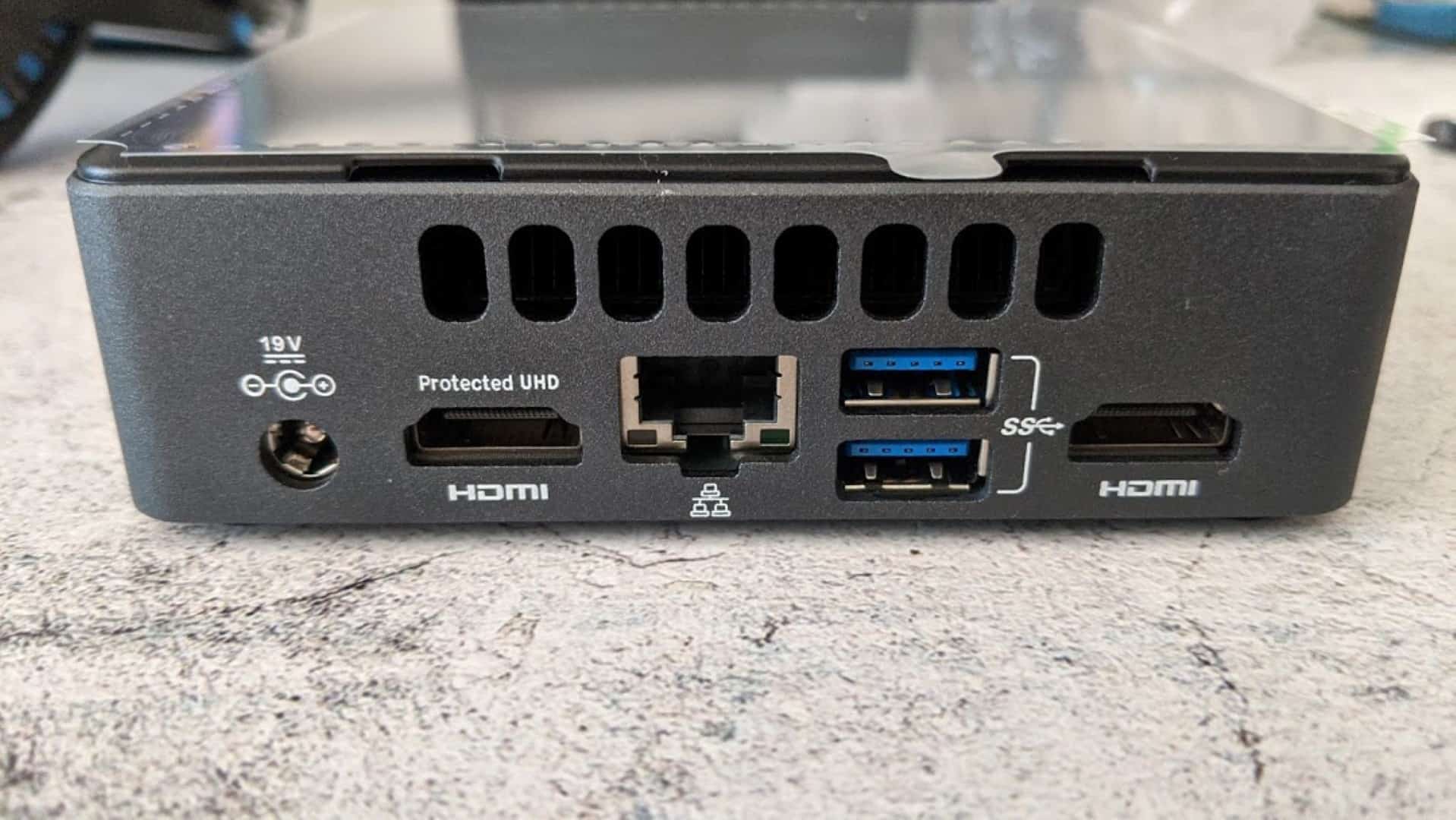 Advertise Me Digital Signage Hardware Digital Signage Player Intel NUC MINI PC SLIM